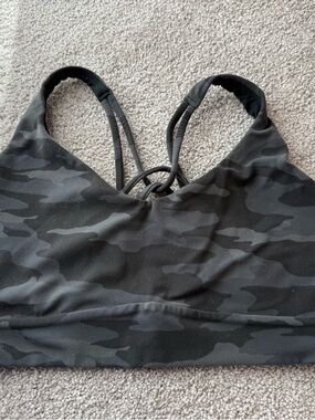 Athleta Solace Sports Bra D-DD, Black Camo